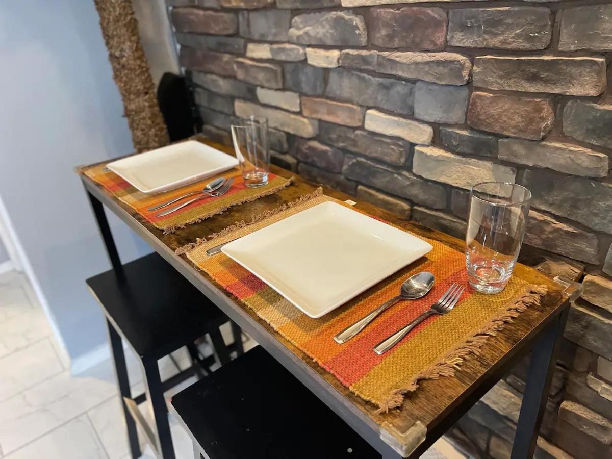 Brooklyn Spacious Space With Private Entrance, Bathroom, & Backyard - Full-kitchen * Nova York